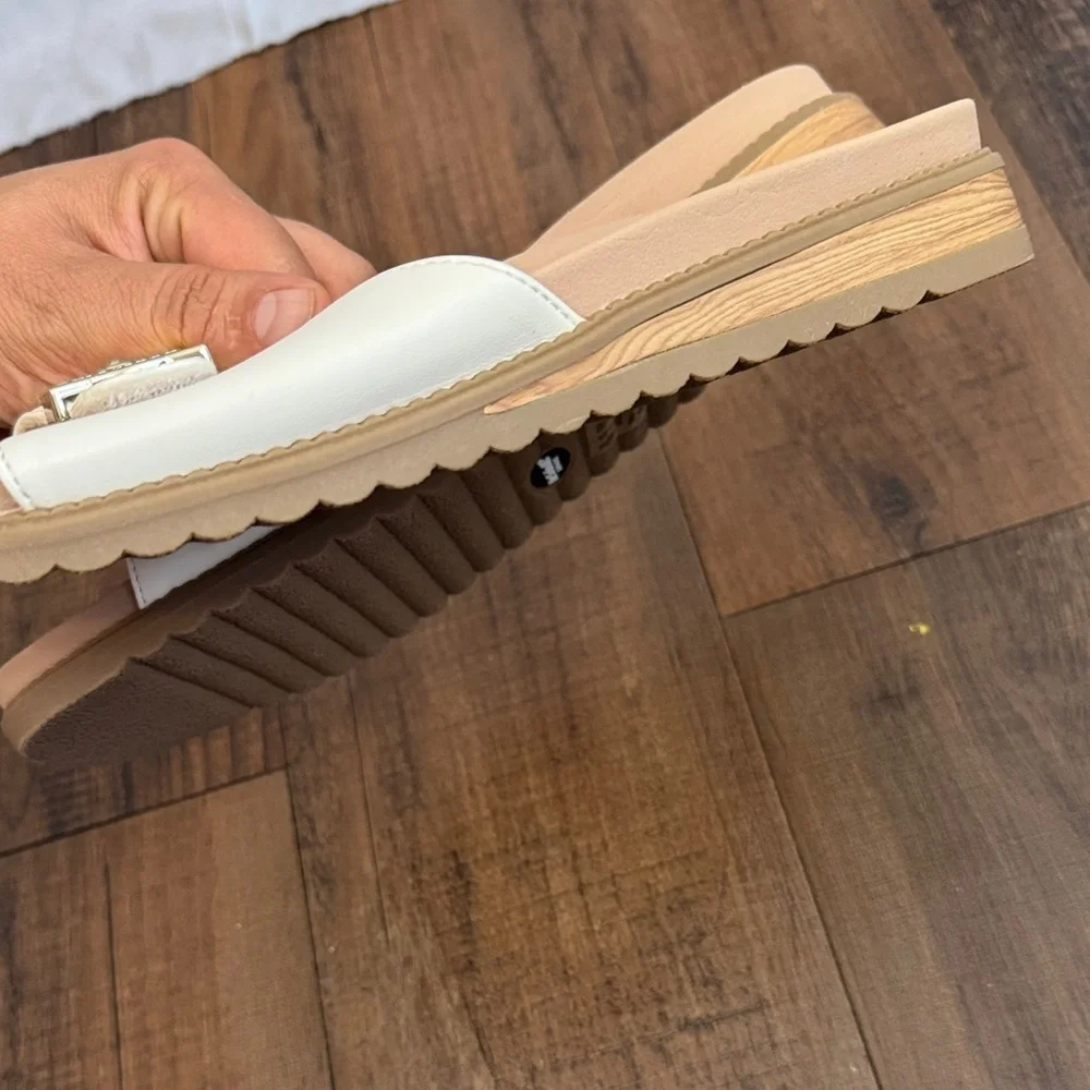 Dr. Scholl's Cream Slide Sandals with Gold Hardware